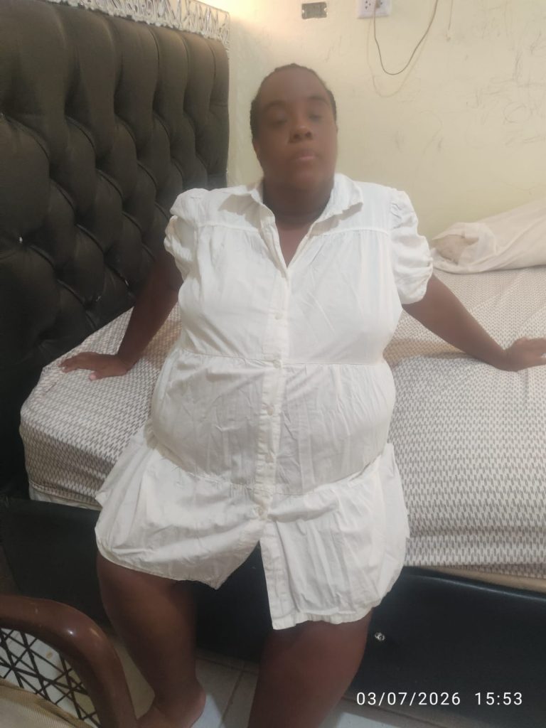 Mujer necesita ayuda para someterse a cirugía por un tumor en la vejiga