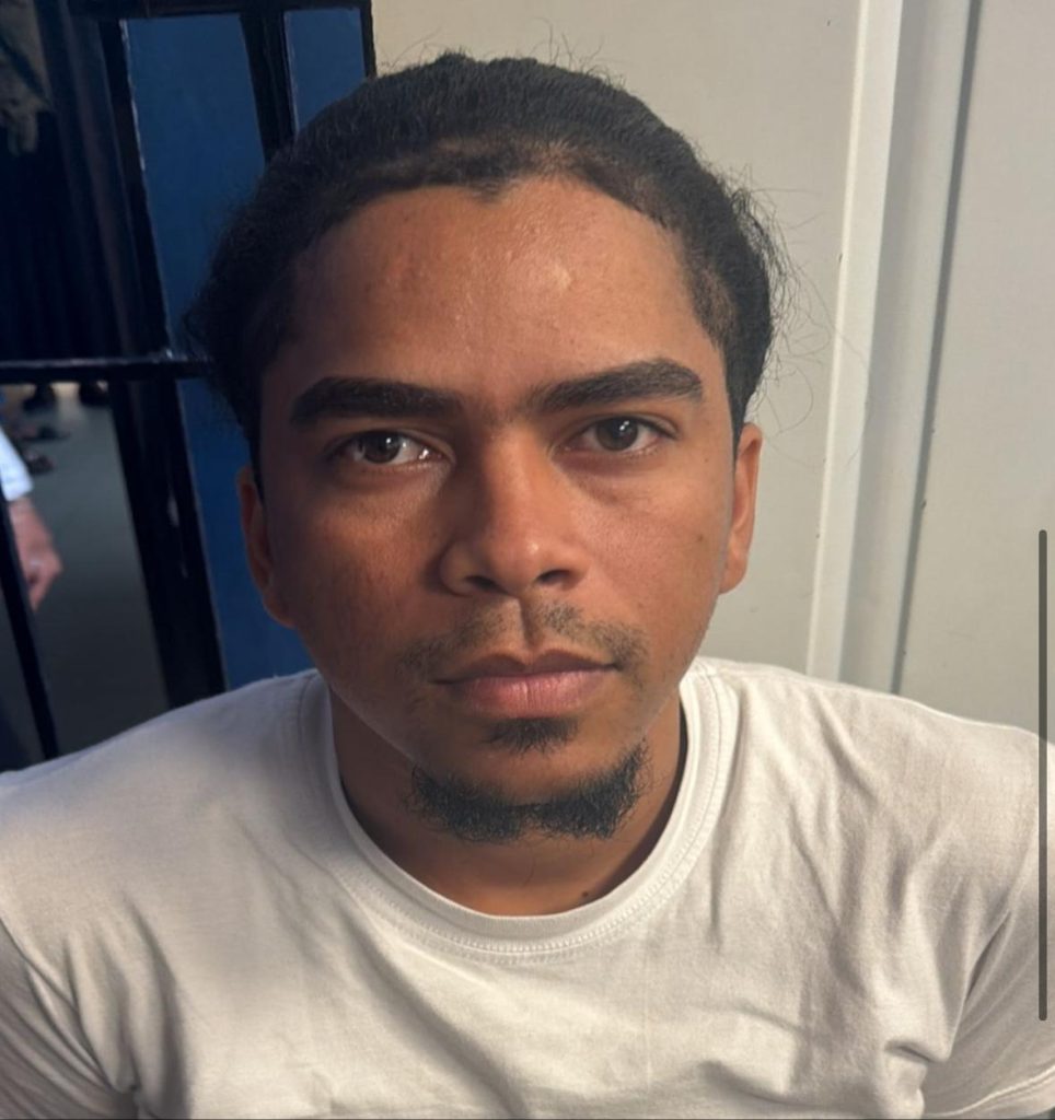 Se entrega hombre acusado de herir a su expareja en Villa Duarte, SDE