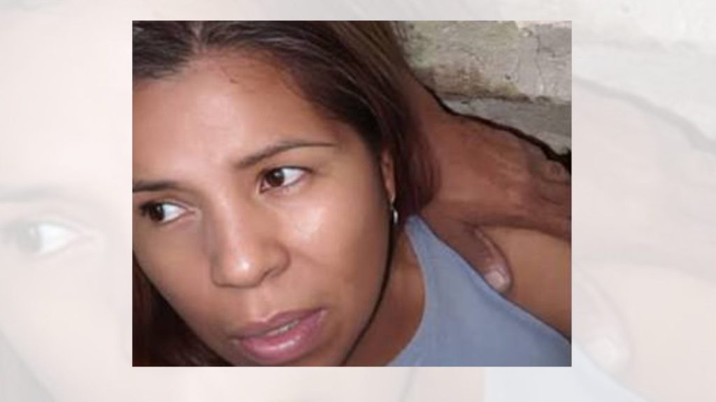 La sobreviviente utilizó sus redes sociales para aclarar un rumor que circulaba sobre su rescate, desmintiendo que el hombre que arriesgó su vida para sacarla de los restos de la estructura colapsada fuera su pareja sentimental.