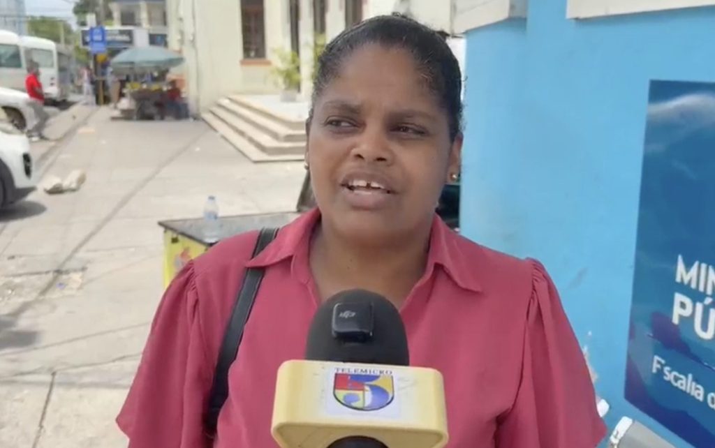 Joven herido de bala en San Cristóbal permanece bajo custodia policial, según familiares