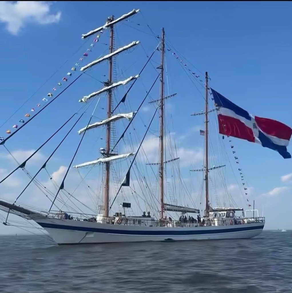 Armada dominicana participa en histórico evento naval en Nueva York por los 250 años de EE. UU.