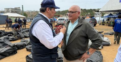 Víctor Atallah verifica despliegue de la misión humanitaria dominicana en Venezuela