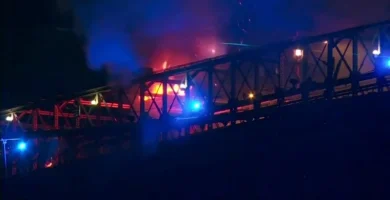 Reportan incendio en el Puente de Brooklyn durante celebración en Nueva York