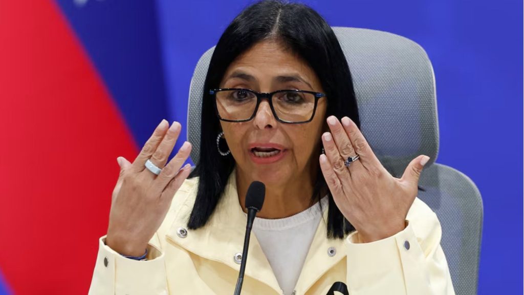 Delcy Rodríguez crea una unidad militar especial para responder a desastres en Venezuela
