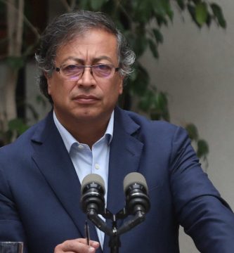Petro anuncia demandas por calumnia e injuria y denuncia hostigamiento contra su familia