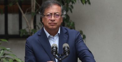Petro anuncia demandas por calumnia e injuria y denuncia hostigamiento contra su familia