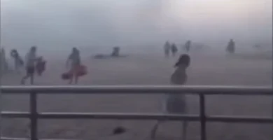 Tormenta de arena sorprende playa de Nueva York