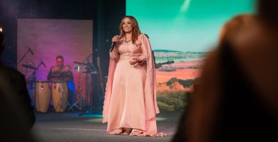 Evelyn Durán presenta “Gozo”, su nuevo tema musical con el que apuesta al merengue típico
