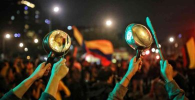 Cientos participan en cacerolazos en distintos sectores del Gran Santo Domingo