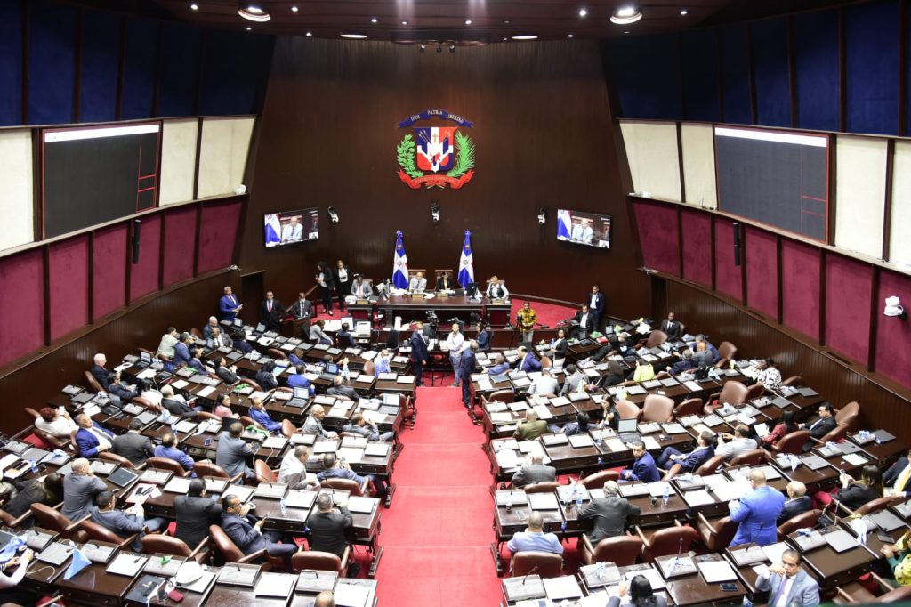 Diputados inician estudio de artículos del Código Penal y aclaran que no actúan por presión social