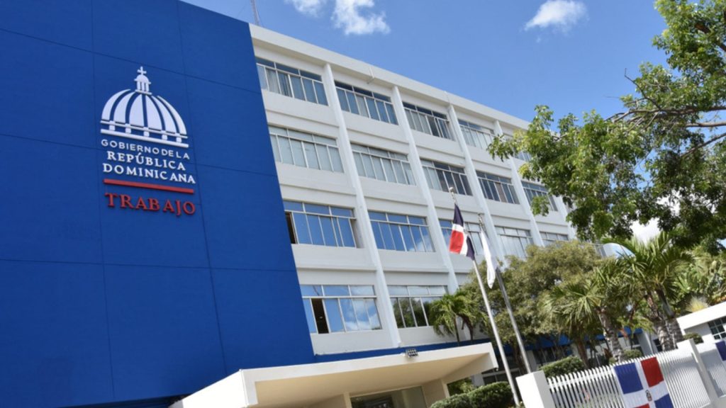 Ministerio de Trabajo recibe propuesta sobre no discriminación de empleo por edad