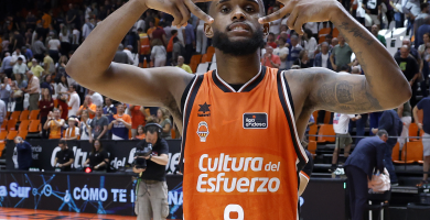 El dominicano Jean Montero ficha por el Olympiacos hasta 2029