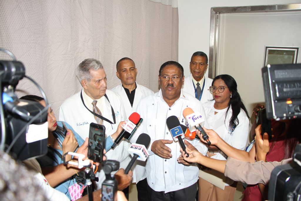 Hospitales de Ciudad Sanitaria Dr. Luis Eduardo Aybar mantienen deuda cero pese a alto flujo de pacientes