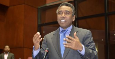 ¿Sin prisión por difamar? Senador Félix Bautista propone multas en nuevo Código Penal