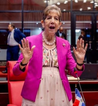«Voy a defender a la Policía», afirma Ginette Bournigal en medio del debate por la reforma