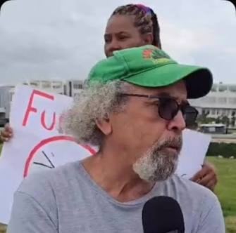 Rogelio Cruz, en protesta contra la “Ley Mordaza”: “Hay que escuchar al pueblo antes de tomar decisiones”