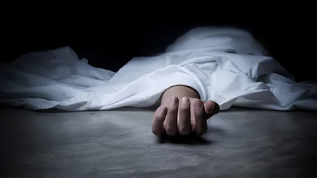 Un muerto y dos heridos tras chocar una motocicleta con un minibús en Higüey