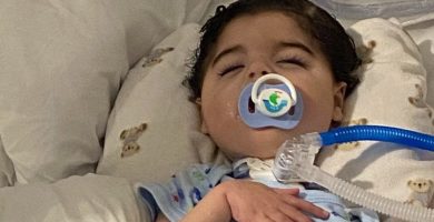 “La salud es un derecho, no un privilegio”: madre de Dayron reclama decisión del TSA sobre caso de menor