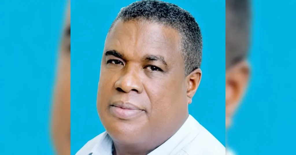 Despiden periodista Luis Danilo Santamaría