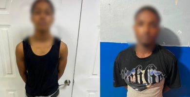 Policía Nacional detiene dos hombres por posesión de presuntas drogas en operativos en Santiago