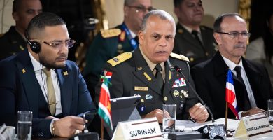 Ministro de Defensa resalta cooperación internacional para combatir narcotráfico y ciberataques