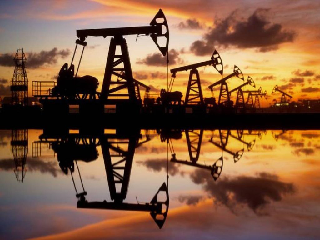 El Brent se dispara tras el nuevo intercambio de ataques entre EE.UU. e Irán