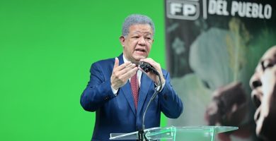 Leonel Fernández: «El pueblo siente que el Gobierno va en reversa»