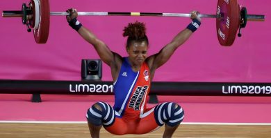 Atleta dominicana rompe récord mundial femenino en halterofilia