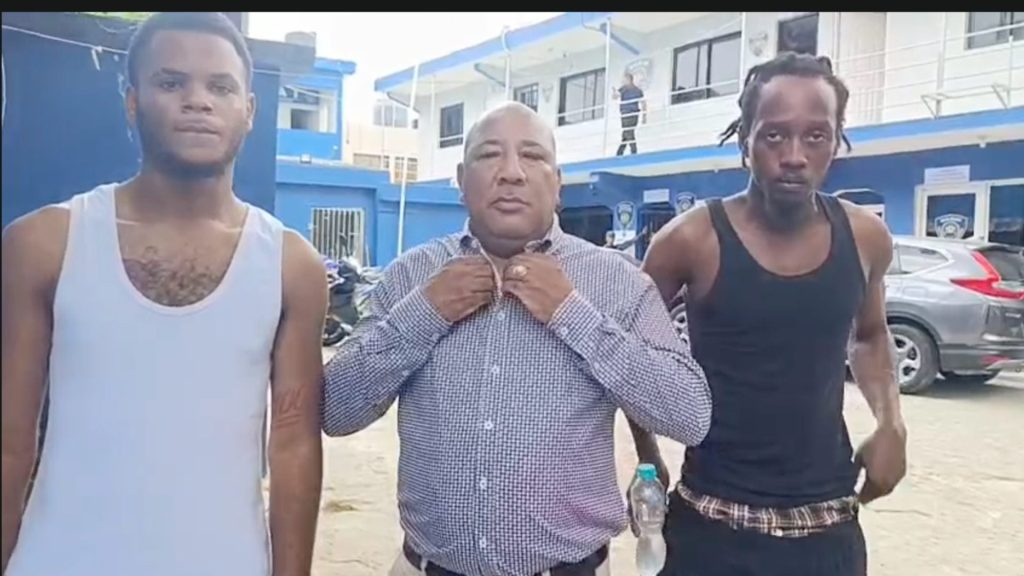 VIDEO: Jóvenes vinculados en muerte de menor en Higüey salen en libertad