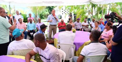 Abel Martínez promete rescatar el país si llega al poder como presidente en 2028