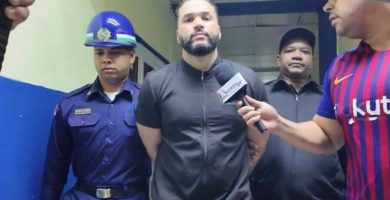Mujer que acusó doctor de supuesta agresión sexual retira acusación y tribunal aplaza audiencia en SFM