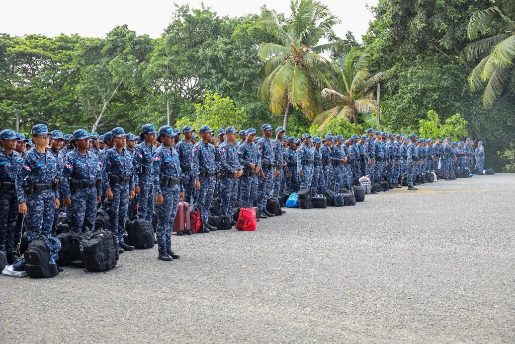 Policía Nacional envía a 2,421 estudiantes a pasantía supervisada en todo el país