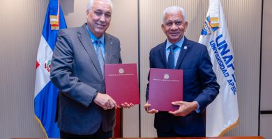 Senado firma alianza con UNAPEC para fortalecer formación de su personal y servicios bibliotecarios