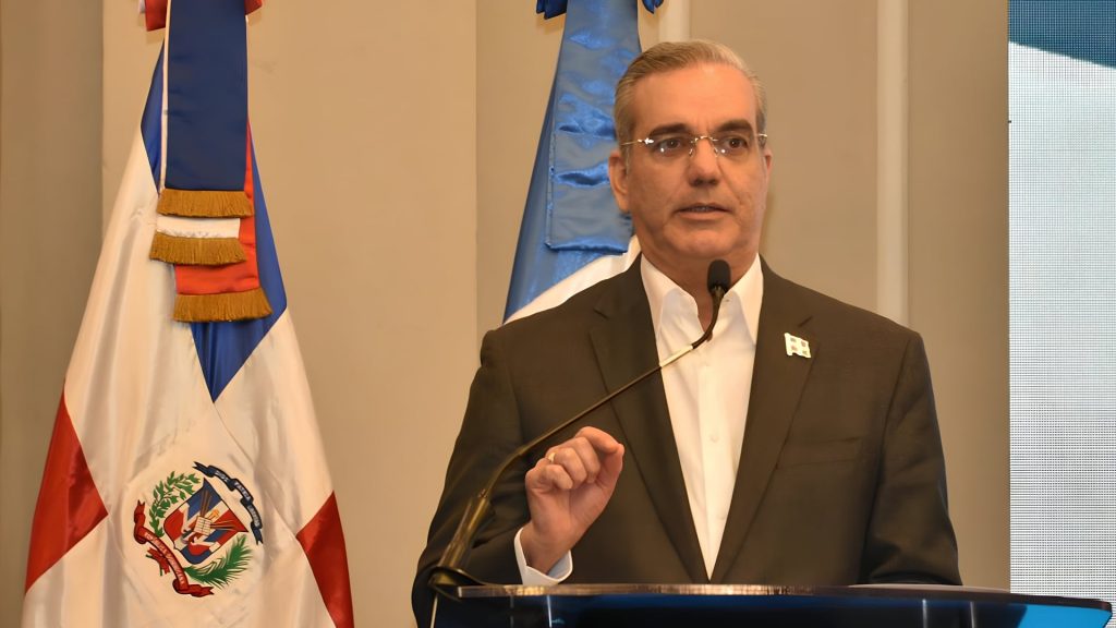 Abinader cae del cuarto al séptimo lugar entre los presidentes mejor valorados de América Latina
