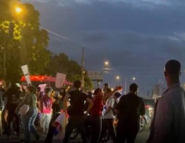 Realizan manifestación contra la «ley mordaza» y el alto costo de la vida en Espaillat