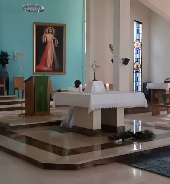 Delincuentes irrumpen en parroquia y causan daños significativos