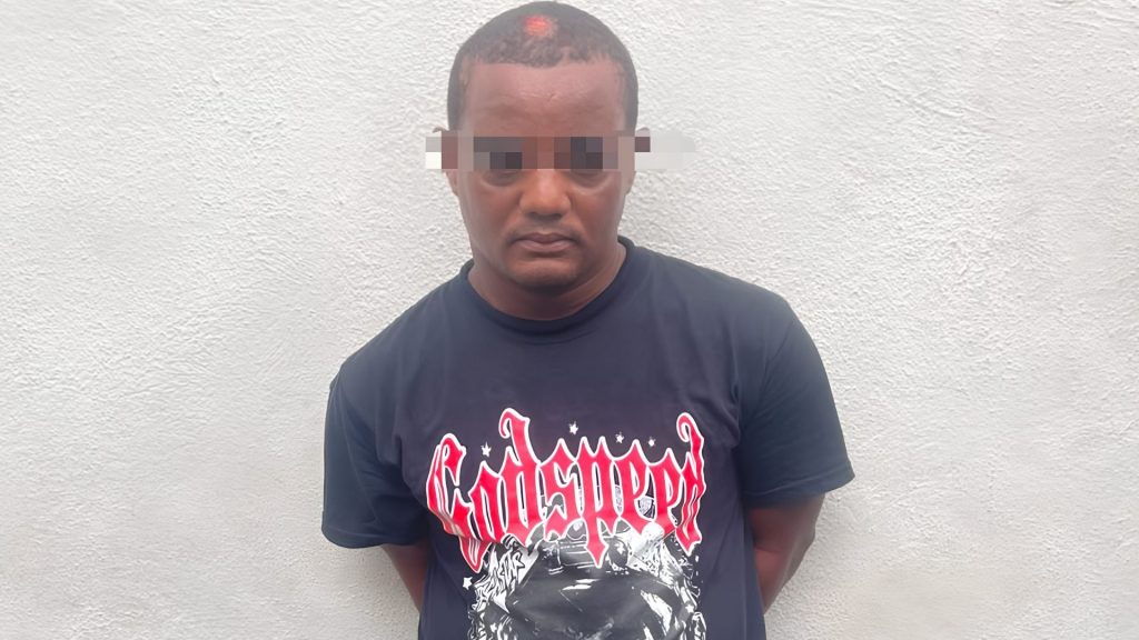 Arrestan a hombre que hirió a su expareja en Los Guaricanos