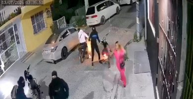 VIDEO: ¡De película! Pareja es asaltada por varios hombres en Herrera, Santo Domingo Oeste