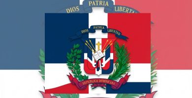 RD es el único país que incluye una biblia en su escudo y ha sido modificado en más de 20 ocasiones