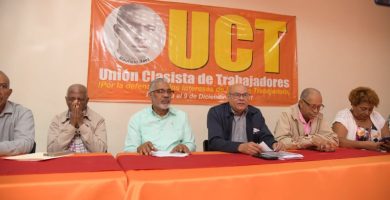 Sectores aseguran que la salud es un negocio y piden modificar la ley