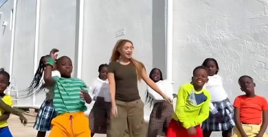 ¡Ghetto Kids con Shakira! Agrupación de baile infantil de Uganda en show de EEUU
