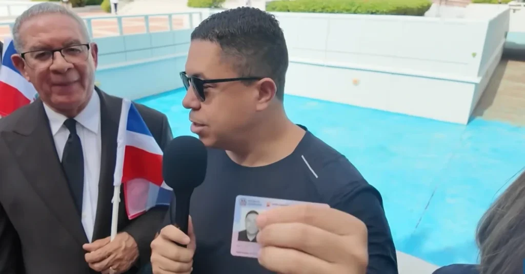 Aclaran la controversia sobre el escudo y los símbolos patrios en la nueva cédula