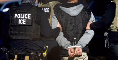 Jueza ordena comida y tiempo al aire libre para detenidos por ICE en California