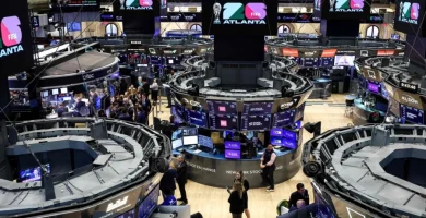 Wall Street cierra con pérdidas semanales por el vaivén tecnológico y la escalada con Irán