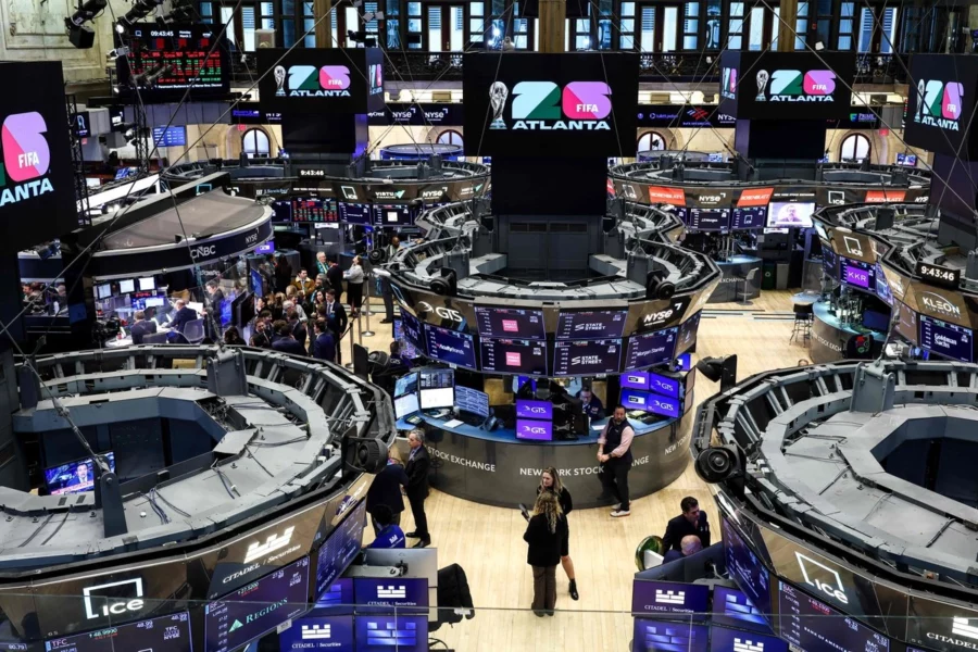 Wall Street cierra con pérdidas semanales por el vaivén tecnológico y la escalada con Irán