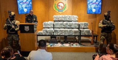 DNCD ocupa 237 paquetes de presunta cocaína tras persecución en la autopista Duarte