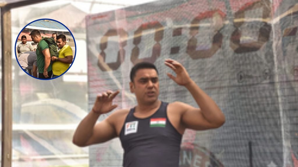 Hombre rompe récord Guinness tras realizar 847 flexiones en una hora con una mochila de 27 kilos en su espalda