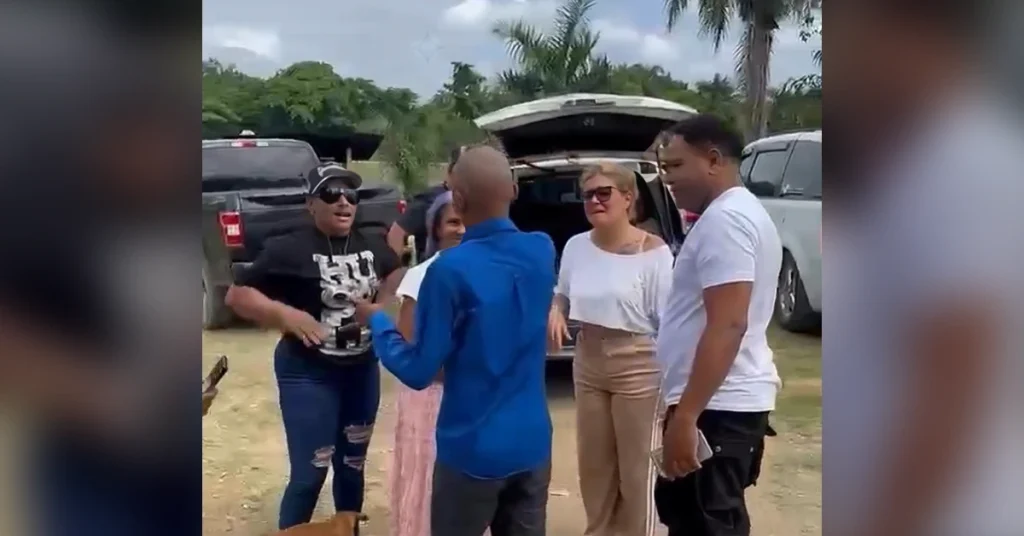 Encuentro de hombre con su familia conmueve redes