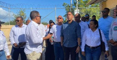 ADP de Tamayo advierte que no iniciará el próximo año escolar por incumplimiento del MINERD