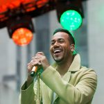 Romeo Santos celebra que cumple 45 años de edad con un gracioso video